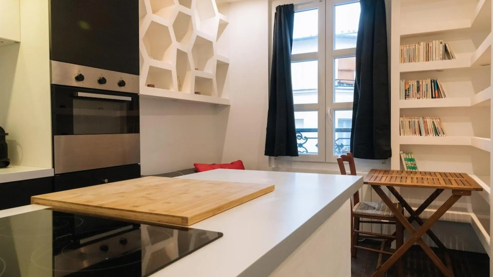 Cosy & Stylish Large Studio Voltaireoberkampf! Paris Apartment